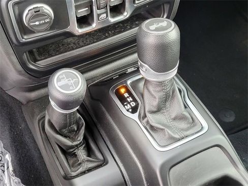 Used 2022 Jeep Wrangler Unlimited Sport image 20