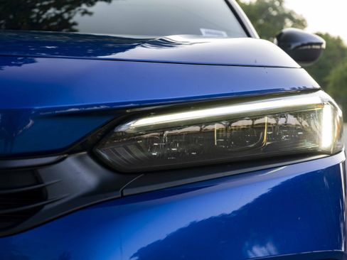 Used 2023 Honda Civic Sport image 11