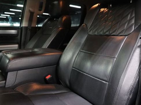 Used 2019 Toyota Tundra Platinum AWD/4WD image 10