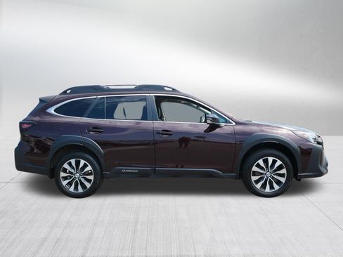 Certified 2025 Subaru Outback Limited AWD/4WD image 8