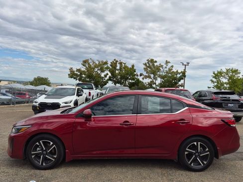 Used 2025 Nissan Sentra SV FWD image 8