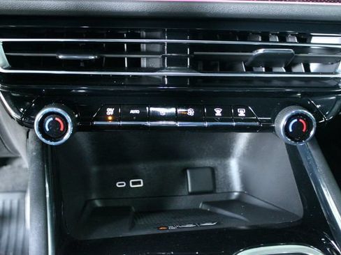 Used 2025 Chevrolet Traverse RS w/ LPO, Floor Liner Package AWD/4WD image 25