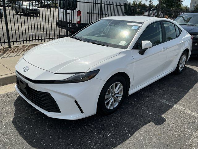 Used 2025 Toyota Camry LE FWD image 13