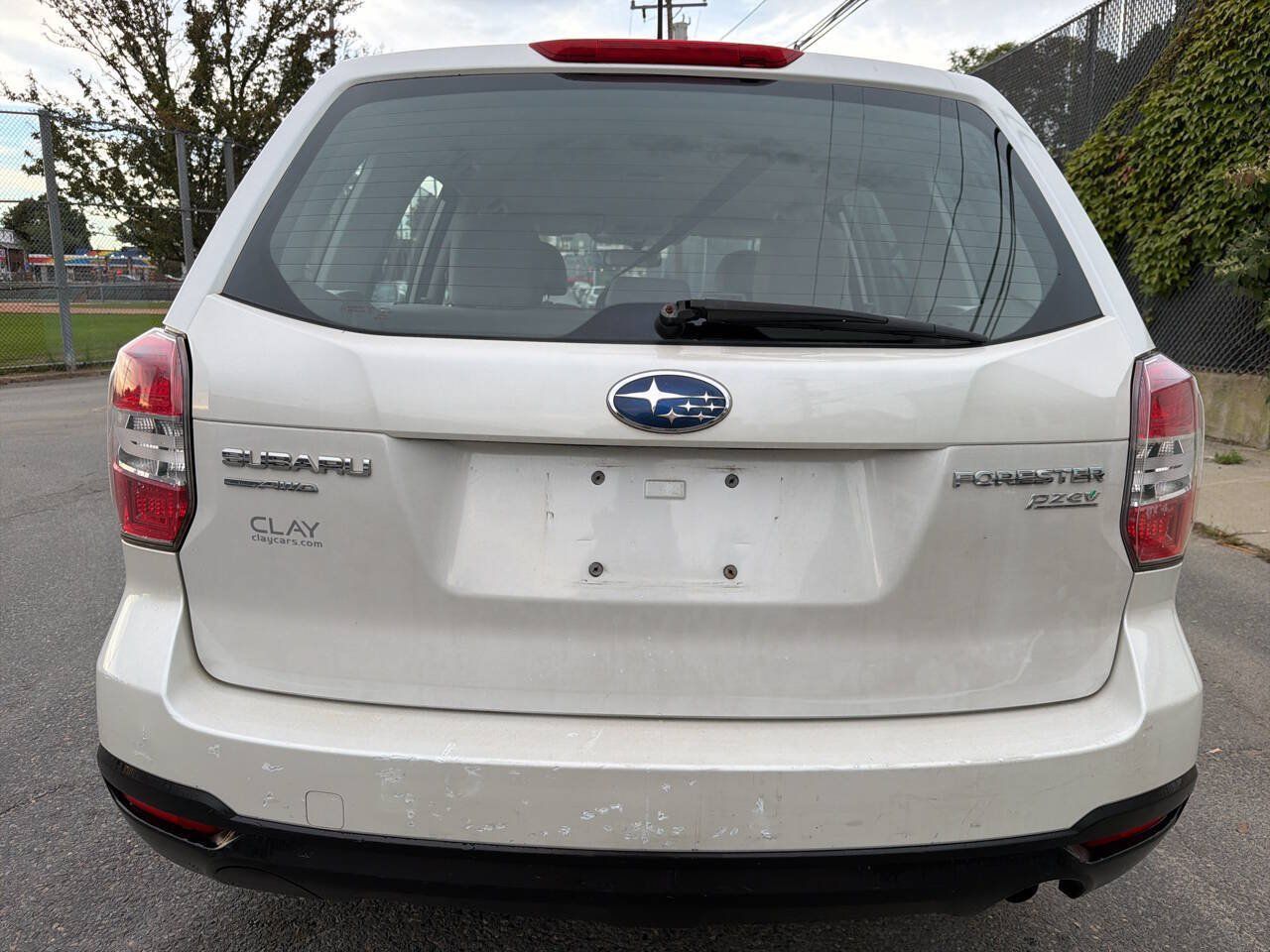 Used 2014 Subaru Forester 2.5i AWD/4WD image 27