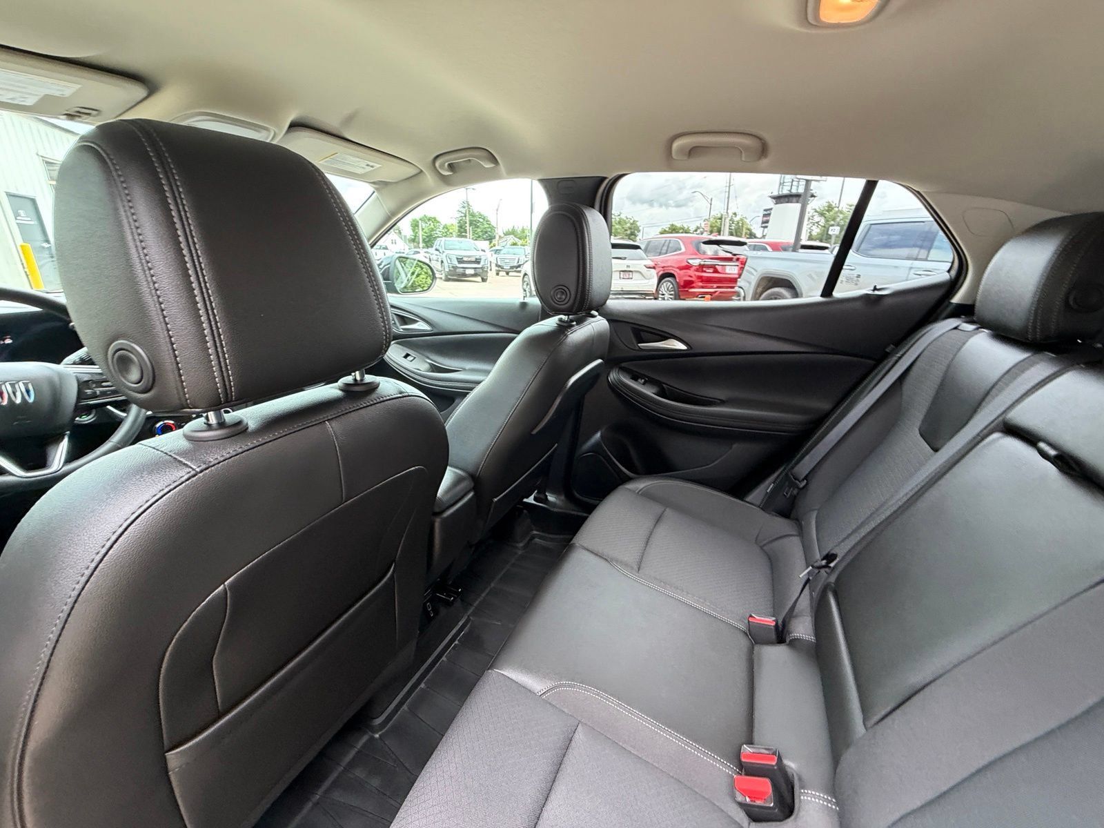 Used 2024 Buick Encore GX Preferred w/ Comfort Package FWD image 24