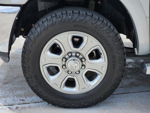 Used 2018 RAM 2500 Laramie w/ Off Road Package AWD/4WD image 14