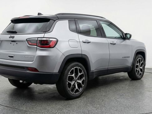 Used 2025 Jeep Compass Limited AWD/4WD image 7