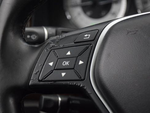 Used 2015 Mercedes-Benz GLK 350 2WD image 23