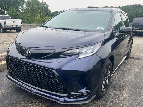 Certified 2026 Toyota Sienna XSE AWD/4WD image 10