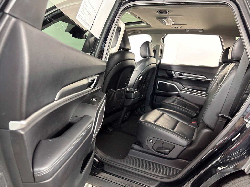 Used 2021 Kia Telluride S AWD/4WD image 28