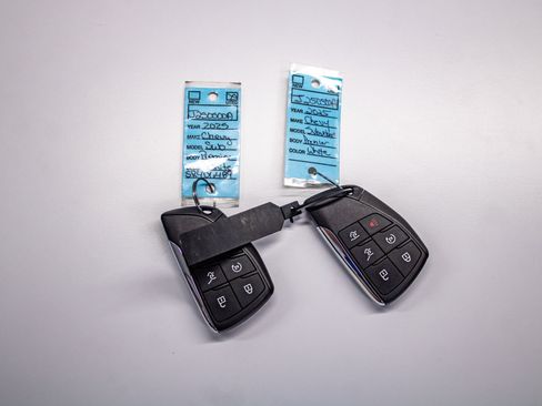 Used 2025 Chevrolet Suburban Premier AWD/4WD image 19