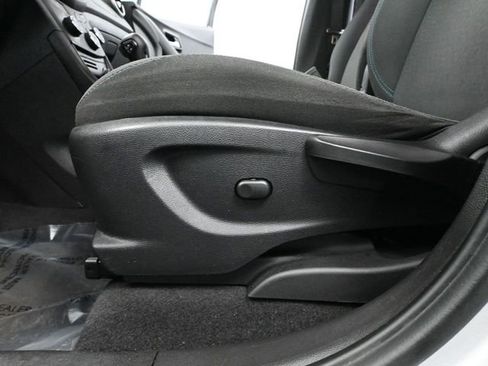 Used 2016 Chevrolet Trax LS image 18