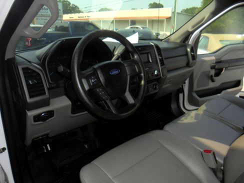 Used 2017 Ford F250 XL w/ XL Value Package image 12