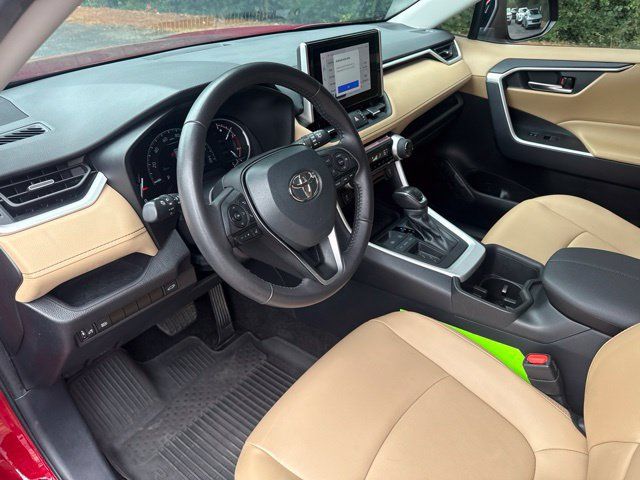 Used 2024 Toyota RAV4 XLE Premium FWD image 24