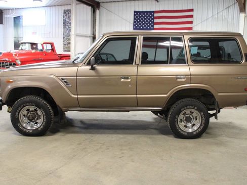 Used 1987 Toyota Land Cruiser image 3