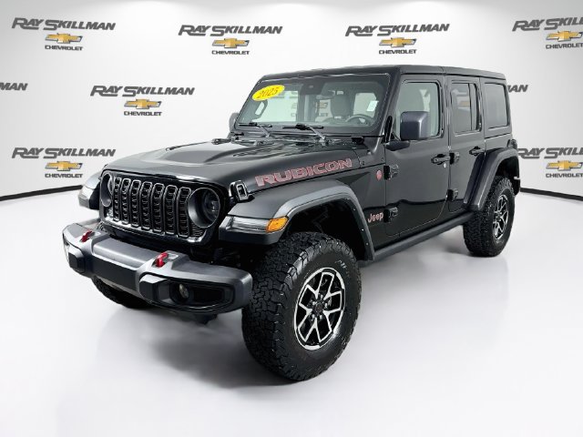 Used 2025 Jeep Wrangler Unlimited Rubicon AWD/4WD image 3