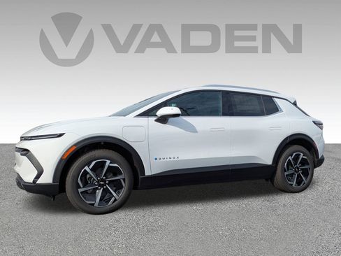 New 2026 Chevrolet Equinox EV LT image 2