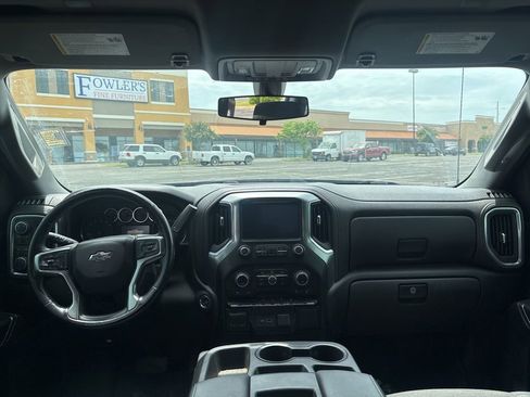 Used 2019 Chevrolet Silverado 1500 LT Trail Boss w/ Convenience Package AWD/4WD image 10