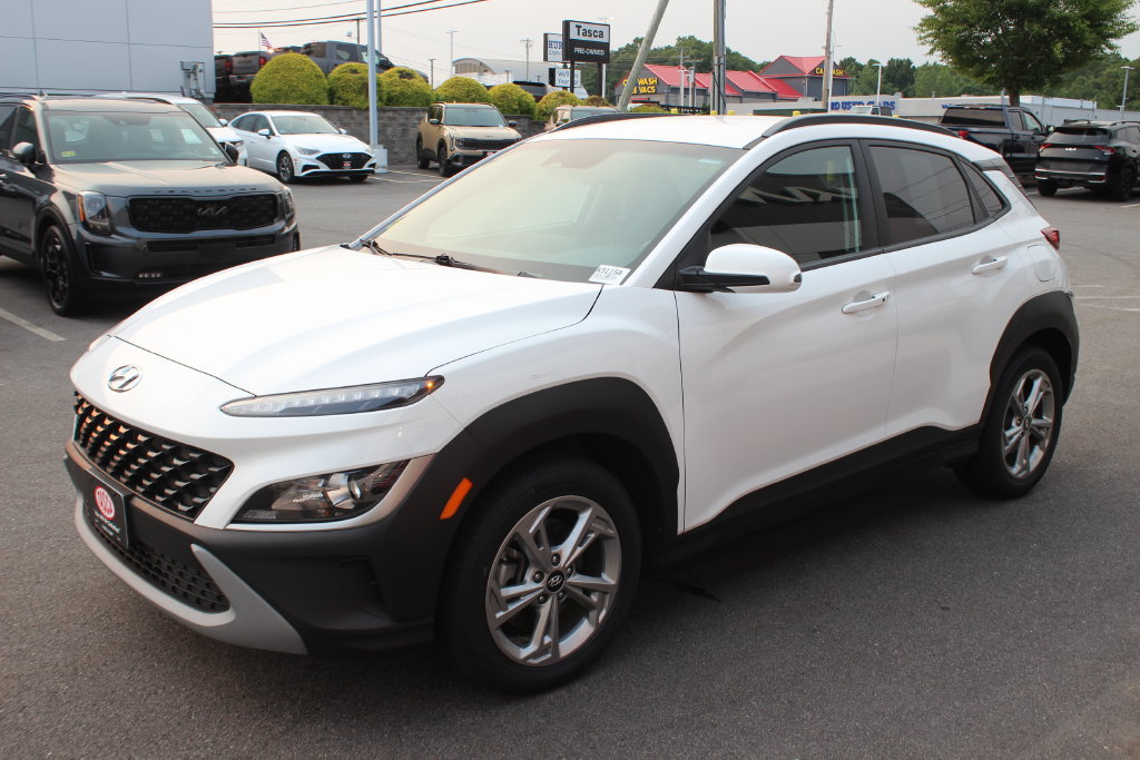 Used 2023 Hyundai Kona SEL w/ Cargo Package AWD/4WD image 3