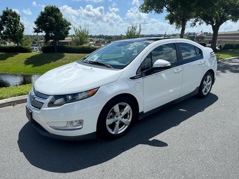 Used 2014 Chevrolet Volt w/ Enhanced Safety Package 1 FWD image 7