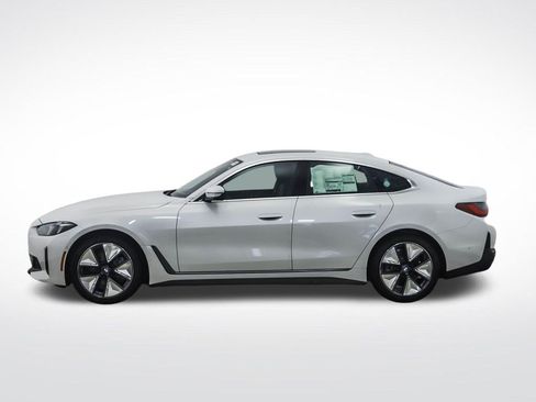 Used 2025 BMW i4 xDrive40i w/ Premium Package AWD/4WD image 2