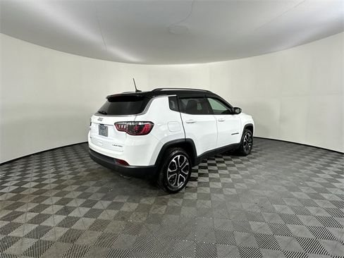 Certified 2022 Jeep Compass Limited image 6