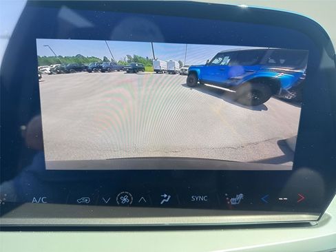 New 2025 Chevrolet Traverse LT image 24