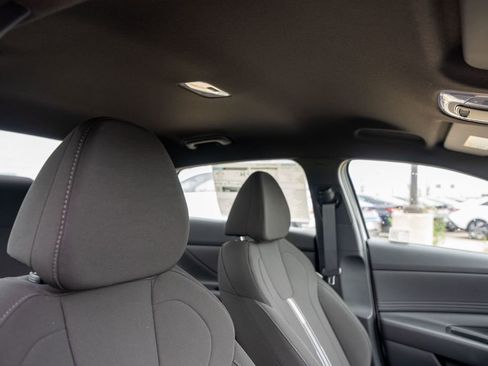 New 2025 Hyundai Elantra Sport image 12