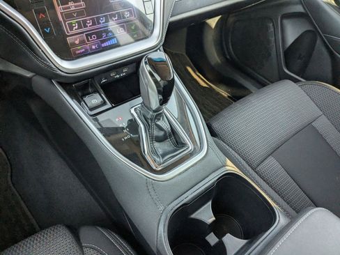Used 2022 Subaru Outback Premium AWD/4WD image 16