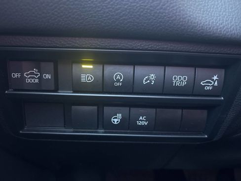 Used 2023 Toyota Tundra Limited image 29