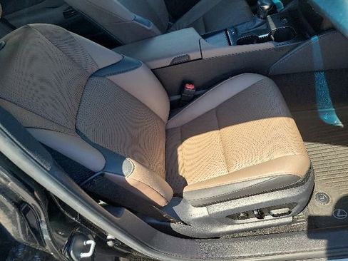 Used 2024 Lexus ES 300h w/ Premium Package FWD image 6