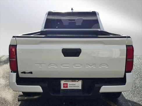 Certified 2025 Toyota Tacoma SR5 AWD/4WD image 4