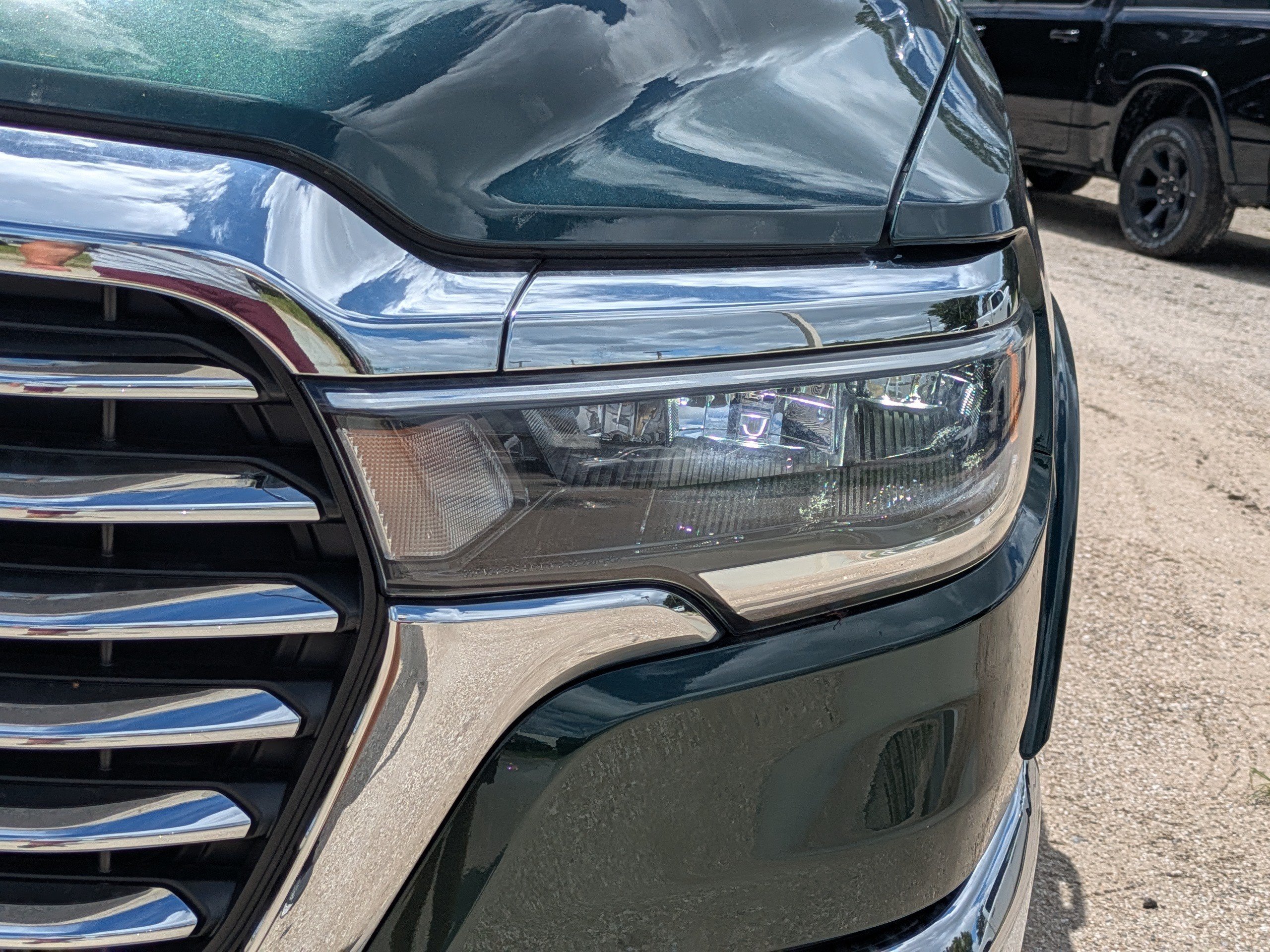 Used 2026 RAM 1500 Laramie w/ Advanced Safety Group II AWD/4WD image 10