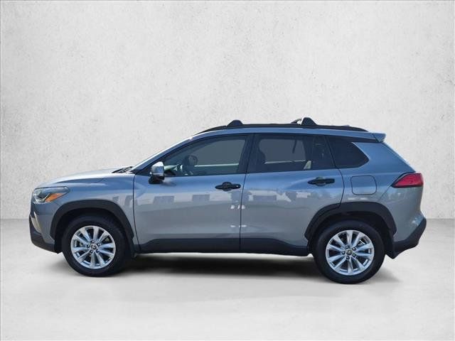 Used 2022 Toyota Corolla Cross LE w/ Moonroof Package AWD/4WD image 9