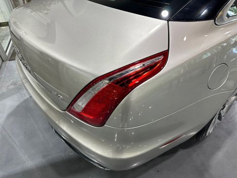 Used 2017 Jaguar XJ L Portfolio RWD image 27