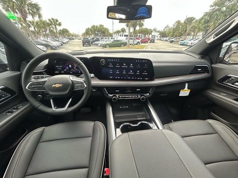 New 2026 Chevrolet Suburban Premier w/ Sun And Tow Package AWD/4WD image 20