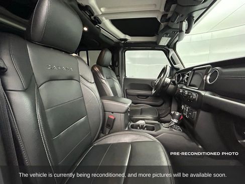 Used 2022 Jeep Wrangler Unlimited Sahara w/ Cold Weather Group image 15
