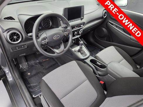 Used 2022 Hyundai Kona SE image 23