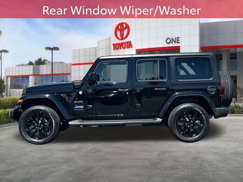 Used 2023 Jeep Wrangler Unlimited Sahara AWD/4WD image 9