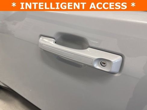 New 2026 Ford Maverick Lariat w/ Black Appearance Package image 32