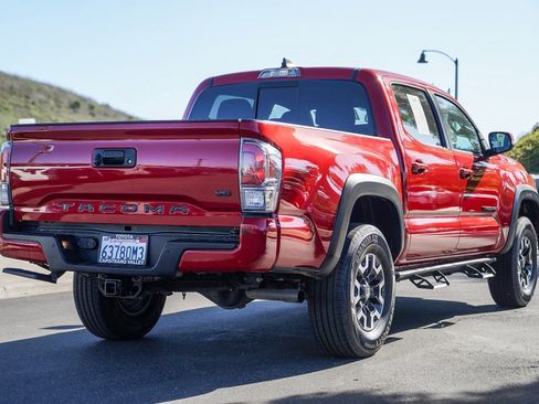 Certified 2022 Toyota Tacoma TRD Off-Road w/ Technology Package image 6