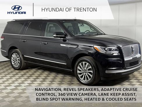 Used 2024 Lincoln Navigator L 4WD image 1