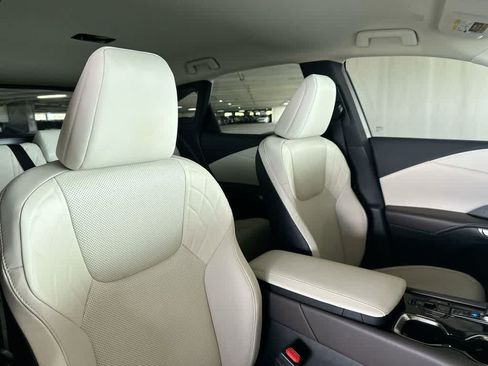 Used 2024 Lexus RX 350 FWD w/ Accessory Package (K3) image 27