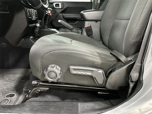 Used 2018 Jeep Wrangler Unlimited Sport S image 15