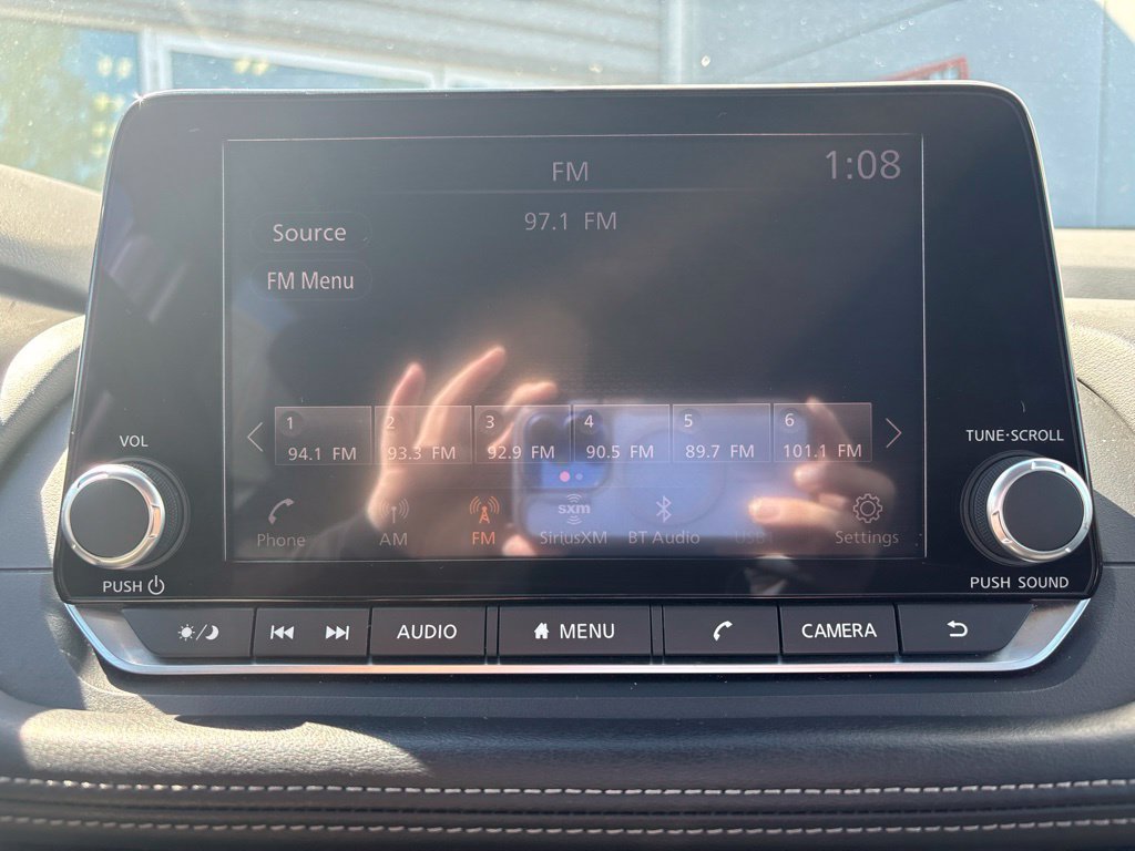 Used 2024 Nissan Rogue SV FWD image 18