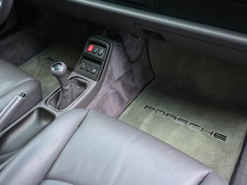 Used 1997 Porsche 911 Carrera 4 image 33