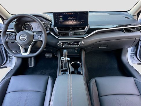 New 2025 Nissan Altima 2.5 SR w/ SR Premium Package image 3