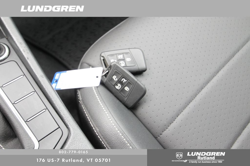 Used 2024 Volkswagen Jetta SE FWD image 30