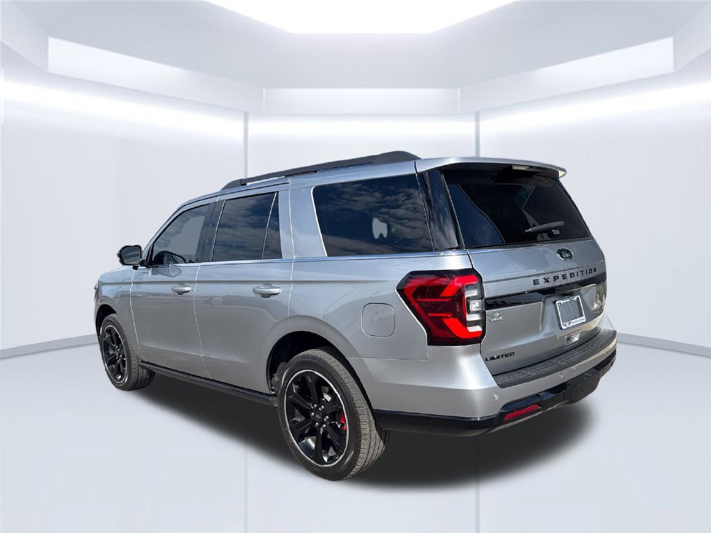 Used 2024 Ford Expedition Limited AWD/4WD image 11
