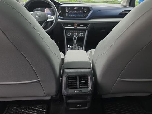 Used 2023 Volkswagen Taos SE image 28